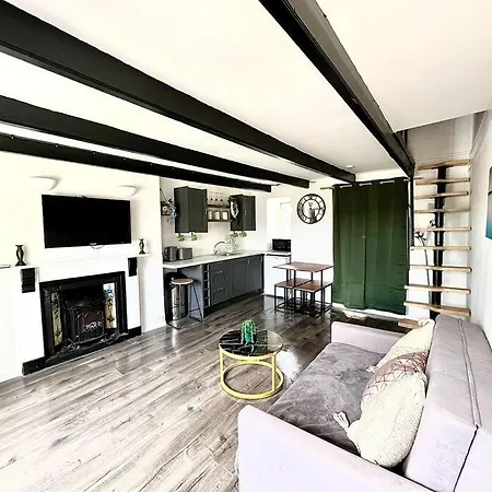 Entire Near St Ives * Hayle